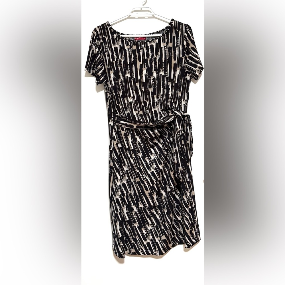 Elegant Asymmetrical Black and Beige Dress XL EUC